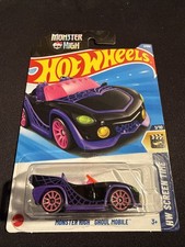 Brand New Hot Wheels Monster High Ghoul Mobile 3/250 HW Screen Time 1 / 10