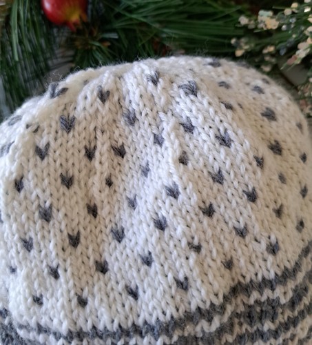 Hand Knit Hat, Nordic, Fair Isle Pattern, 100% Wool, Unisex, Teen, Adult, Small - Picture 2 of 3