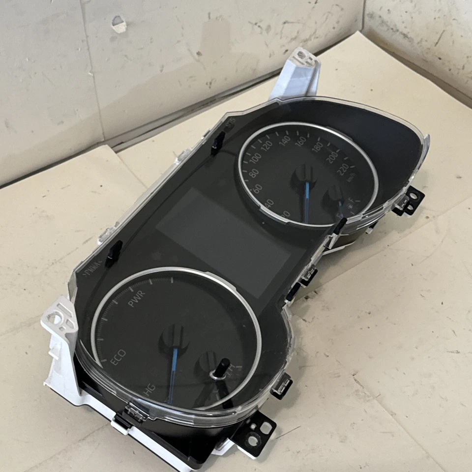 2019 TOYOTA RAV4 SPEEDOMETER INSTRUMENT CLUSTER 220KM/H OEM 83800-0R510-00 - Image 4 of 4