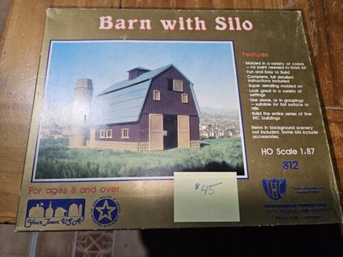 IHC, HO SCALE BARN WITH SILO KIT, NEW - Picture 1 of 2