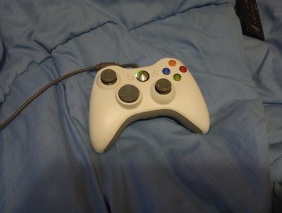 Xbox 360 Wired Controller (White, Little Yellow) Start/Back Buttons Stick (Read)
