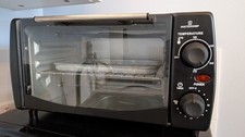 MisterChef 10L Electric Mini Oven Grill 100-250°F 800W. New But Handle Loose