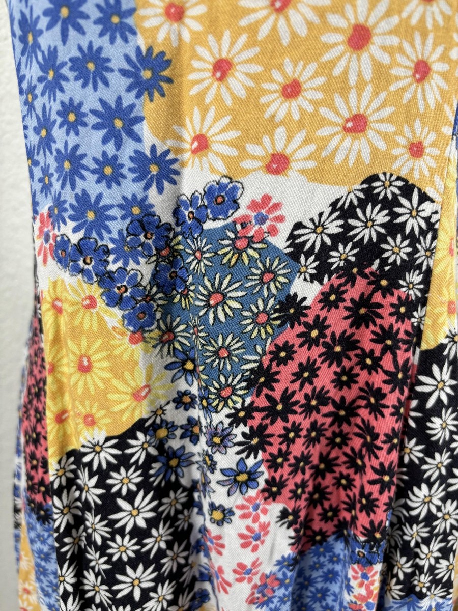 Forever 21 flower dress!! I'm a size small and it