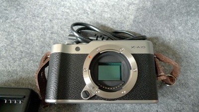 Fujifilm X-A10 Digitalkamera, Body Schwarz   Top Zustand