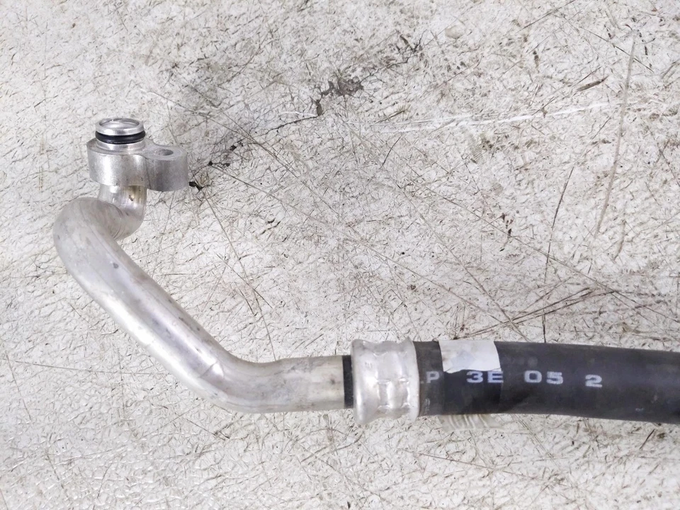 Tubo de succión de refrigerante aire acondicionado Toyota Venza 2021-2022 88707-42170 *2,5 L híbrido Foto 2 de 4