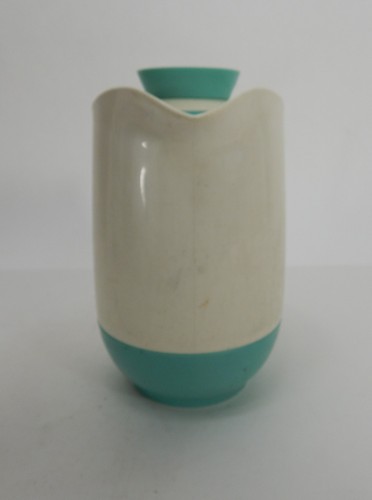 Vintage Rubbermaid Style Pitcher 48oz - Picture 2 of 7