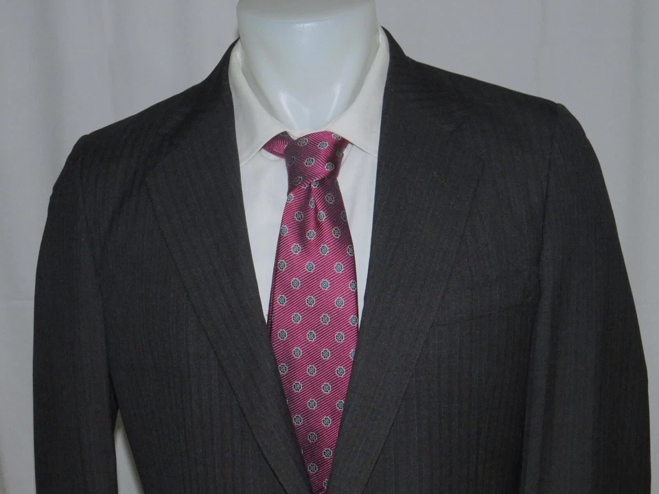 Traje Chester Barrie Hecho a Mano Vintage Gris Rayas Frente Plano Dos Botones 41L Foto 4 de 4