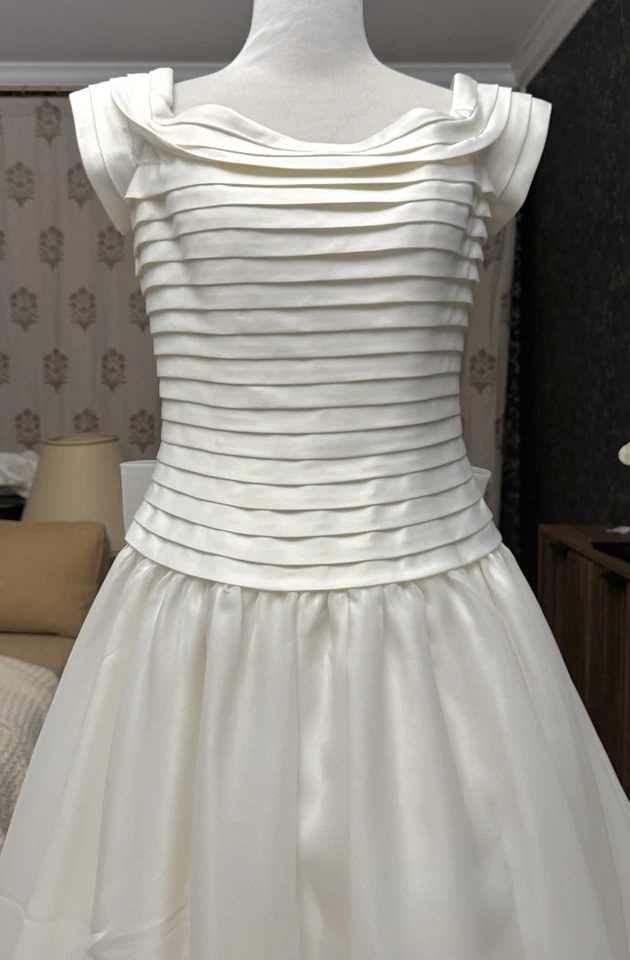 Vtg Oleg Cassini White Satin Wedding Dress 80s 90s Bow Ruffle Train Bridal Gown - Image 3 of 4