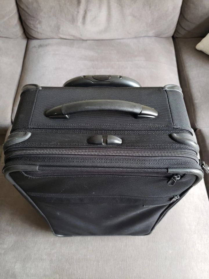 Briggs & Riley VTG Baseline One-Touch Expandable Carry-On Upright  U422NX4 Black - Image 4 of 4