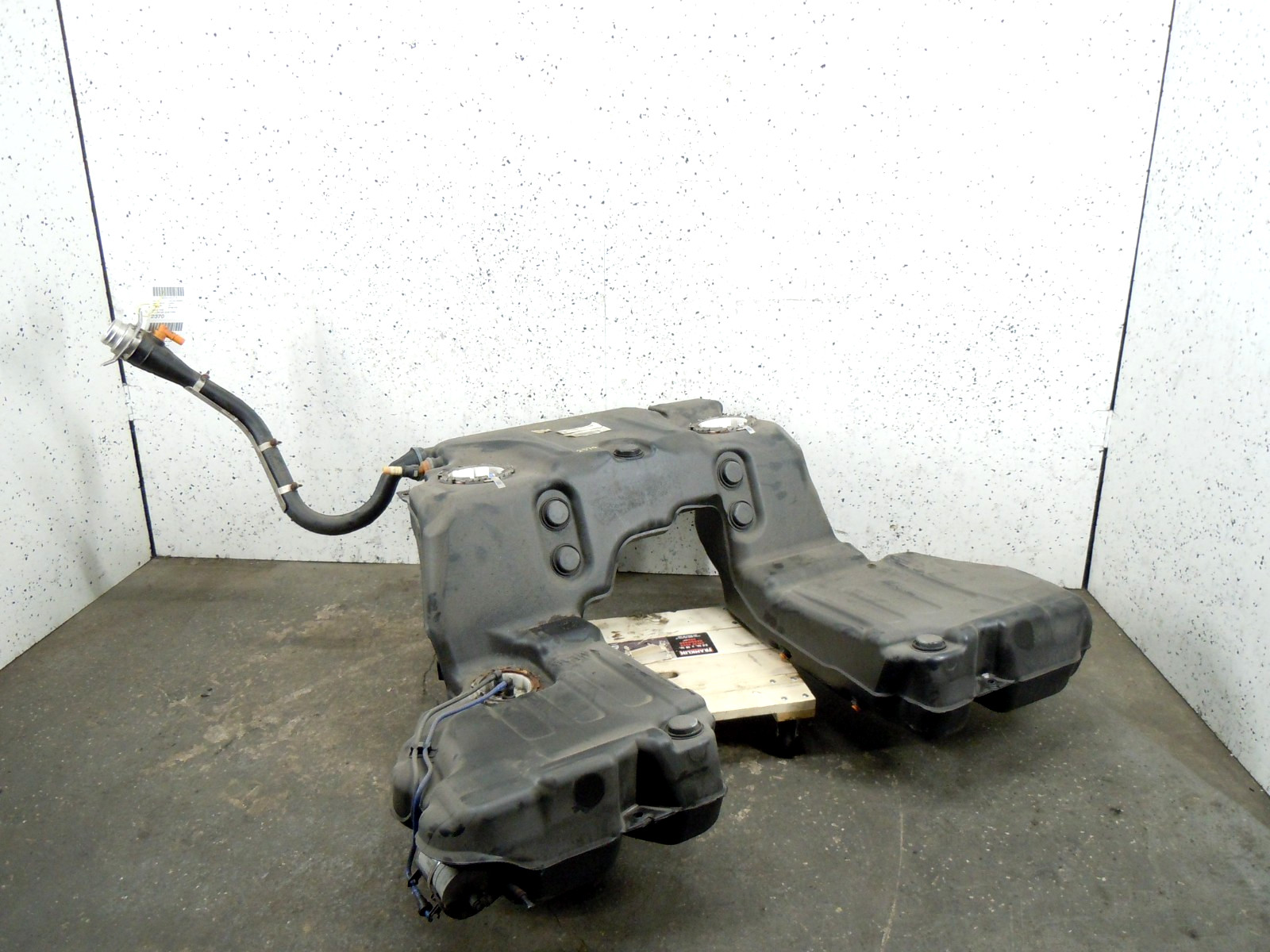 2006 06 Bentley Continental Flying Spur 6.0L Fuel Gas Tank Assembly OEM