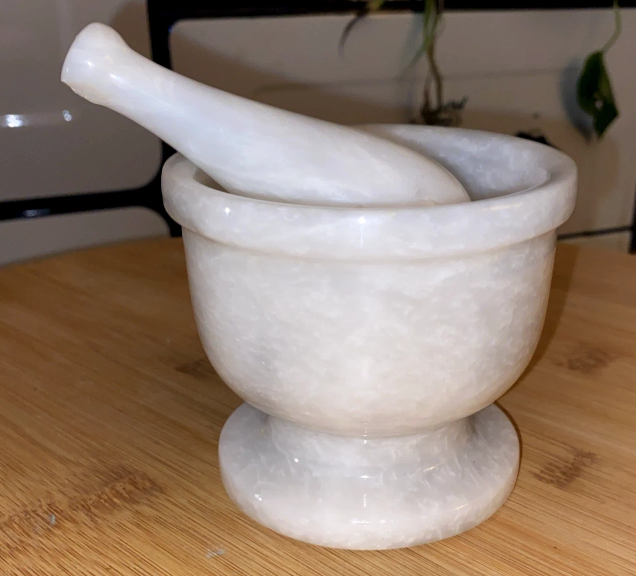 White Marble Mortar & Pestle 4" Natural Stone Herb Spice Grinder Heavy Duty
Opens in a new window or
