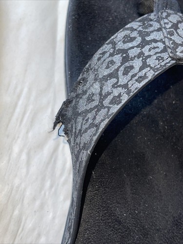 Spenco Women's Gray and Black Metallic Animal Print Thong, Size 10D, New/defect - Picture 9 of 9