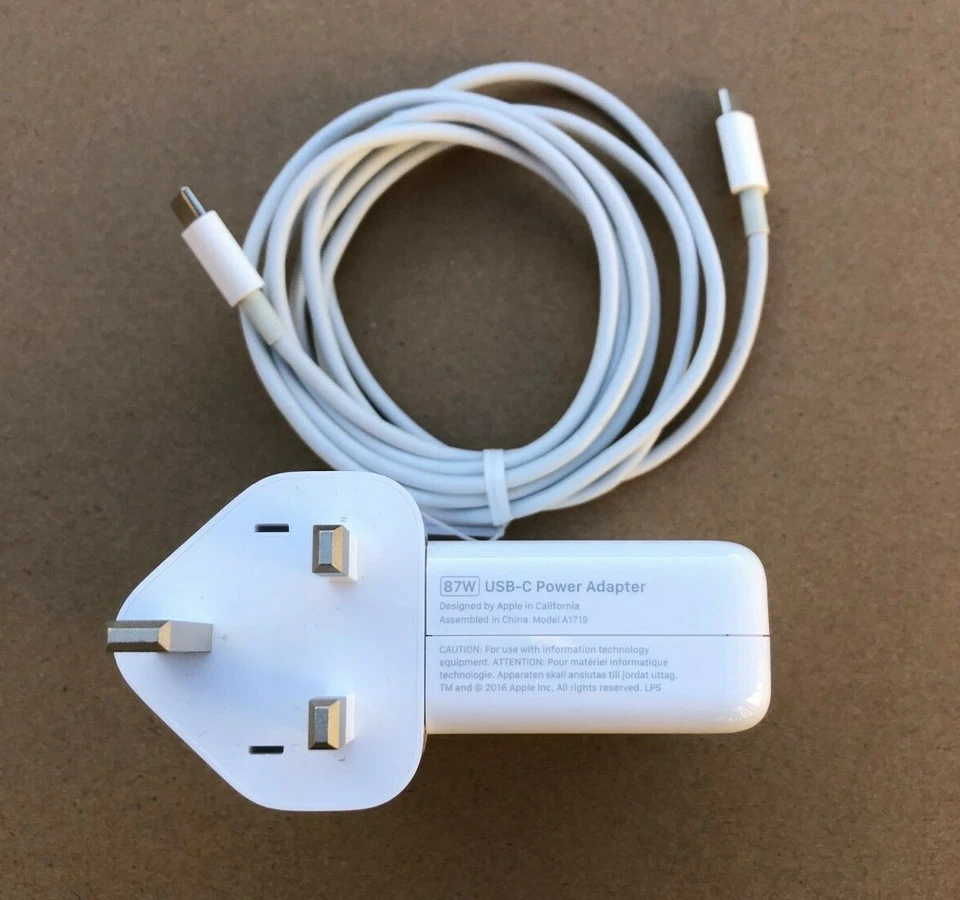 Genuine Apple 87W USB-C Macbook Pro & Air Power Adapter Charger With Cable A1719 - Image 2 of 4