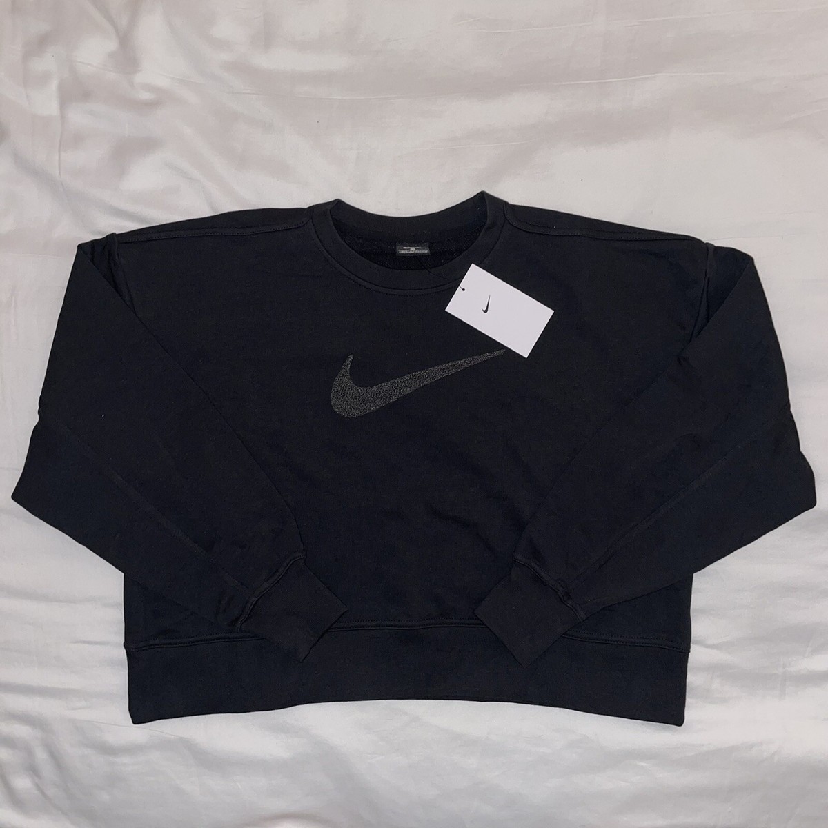 nike cropped crew neck sweatshirt