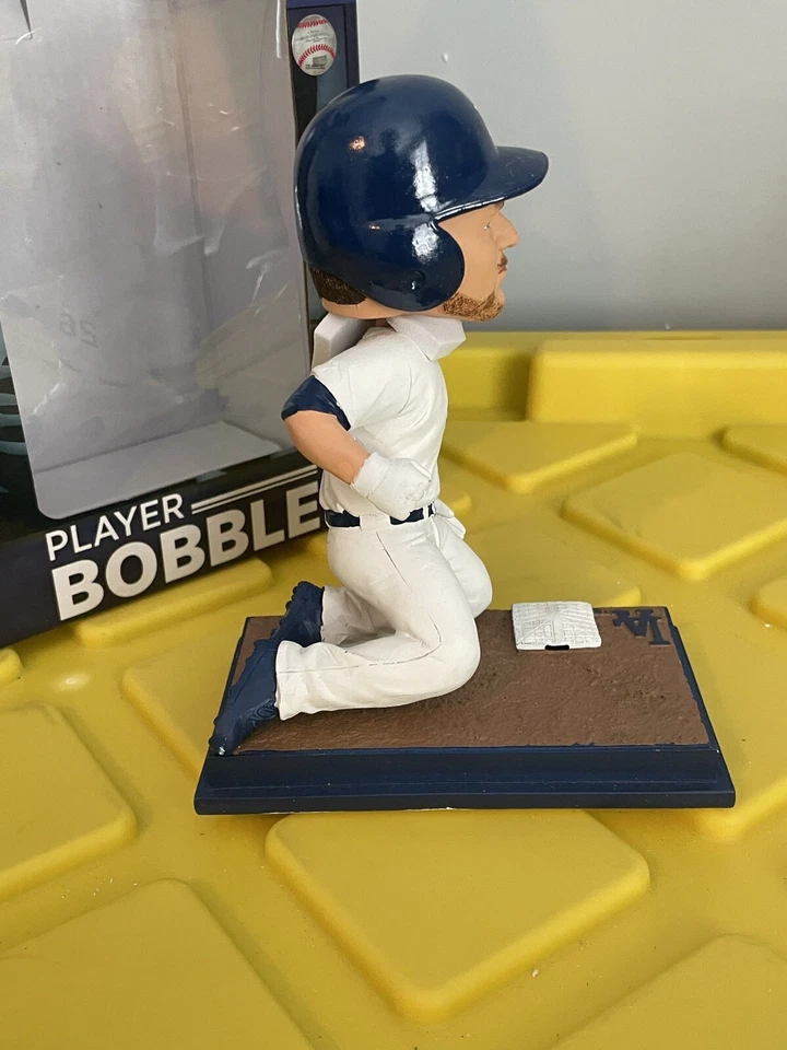 Chase Utley “The Slide” Bobblehead 20/216 FOCO Playoff Slide - Image 2 of 4