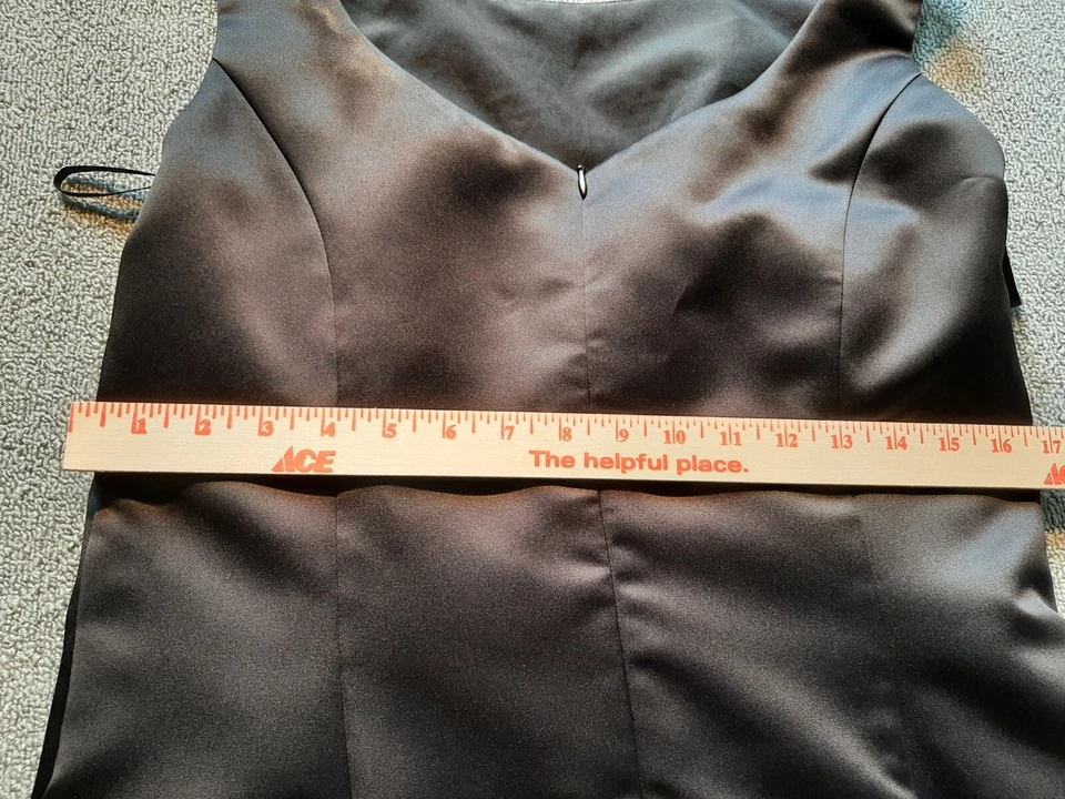 Vestido DaVinci preto formal dama de honra longo comprimento total forrado formatura poliéster 54" - Imagem 3 de 4