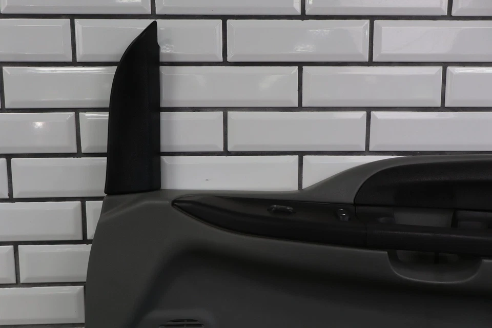 05-07 Ford F250 Super Duty Right Front Interior Door Panel (Medium Flint 3E) - Image 2 of 4