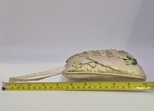 I Am The Vine Ribbon Embroidered Hanging Pillow Grapes Gold Green 6x6 John 15:5 - Picture 7 of 7