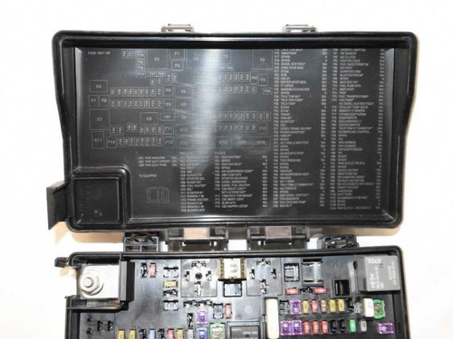 68192083AD Integrated Power Distribution Fusebox Module Fits 13-14 RAM 1500 B407 - Picture 3 of 10