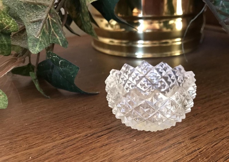 SALT CELLAR/OPEN SALT ~ ENGLISH HOBNAIL SALT ~ HJ2682!