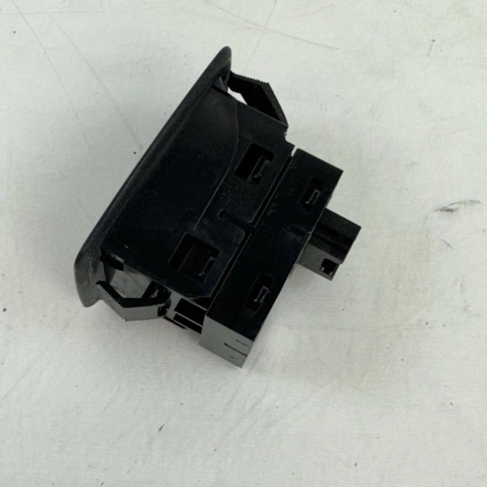 BMW 428i Xdrive Gran Coupé 2015-2016 - Interruptor de ventana trasera con moldura de puerta 9361936 Foto 2 de 3