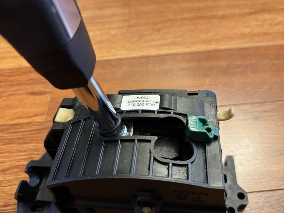 OEM 2005-2009 Land Rover LR3 Floor Gear Lever Shifter Selector Assembly  - Image 4 of 4