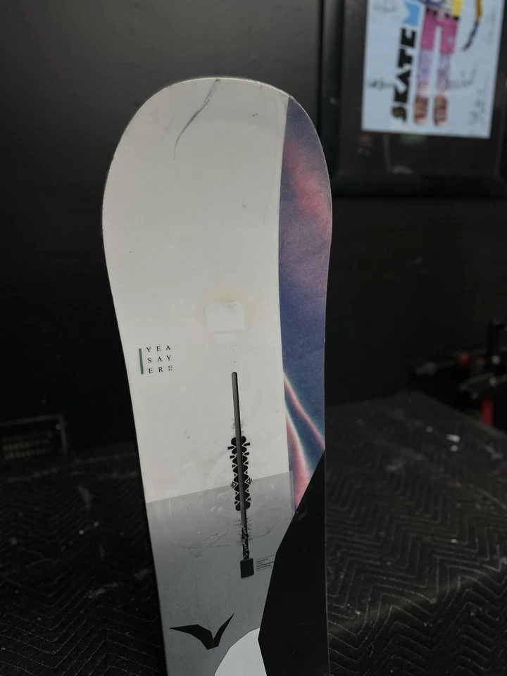 Snowboard para mujer Burton Yeasayer Flying v talla 152 Foto 3 de 4