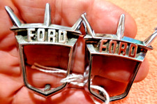 1955 Ford 1956 Ford Tbird Door Crest Retainers Pair Used Bm 7325666b 1955 Ford 1956 Ford Tbird Door Crest Retainers Pair Used Bm 7325666b