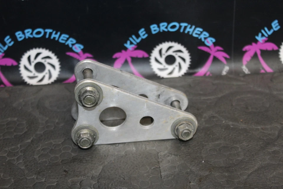 Yamaha 96-01 YZ125 2001 OEM motor montaje soportes de retención colgadores 4ss-21425-0 Foto 2 de 4