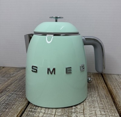Williams Sonoma/SMEG Mini Kettle NIB Pastel Green KLF05PGUS