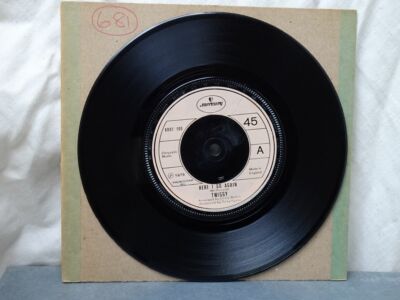 Twiggy:  Here I Go Again   UK   1976   7''