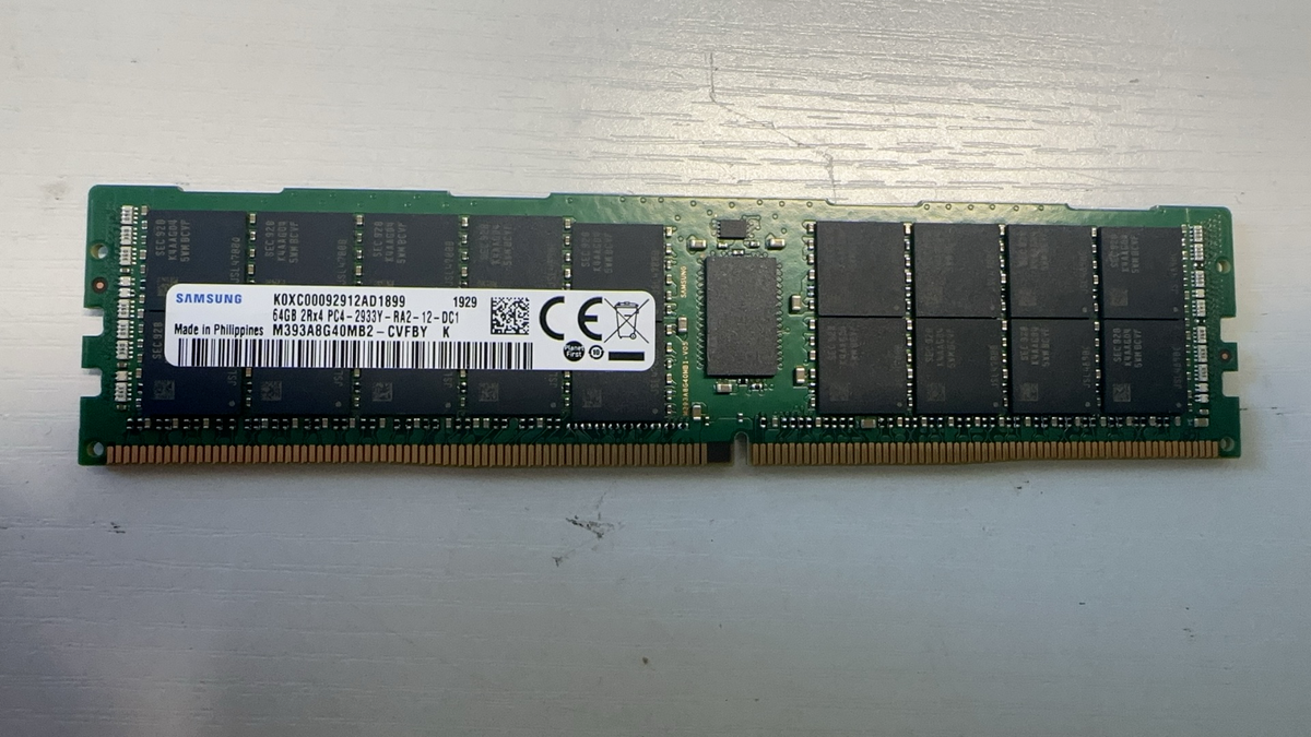 M393A8G40MB2-CVF Samsung 64GB 2RX4 PC4-2933Y (DDR4-2933) Memory
