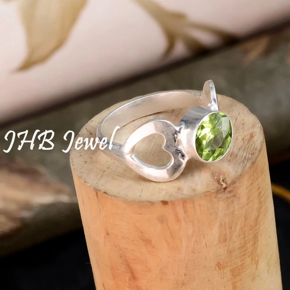 Faceted Peridot Gemstone 925 Sterling Silver Beauty Ring Best Design Jewelry - Image 2 of 4