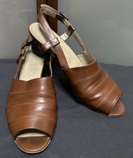 Salvatore Ferragamo Brown Leather Peep Toe Slingback Kitten Heel Sandals Shoes 9