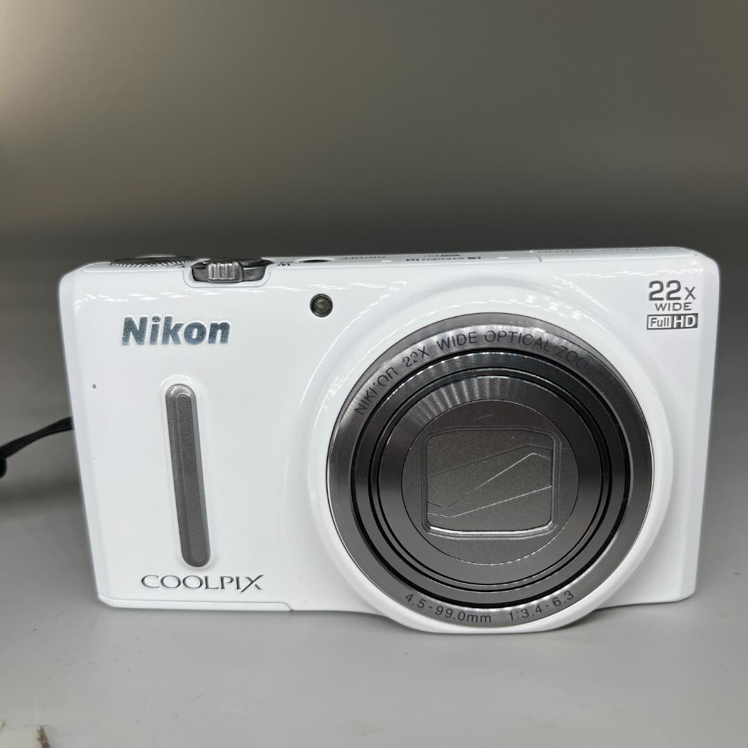 Nikon COOLPIX S9600 White Digital Camera 16.0MP 22x Optical
