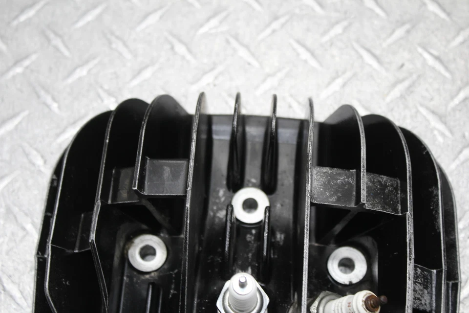 Yamaha IT400F 1979 motor cilindro cubierta de cabeza Foto 4 de 4