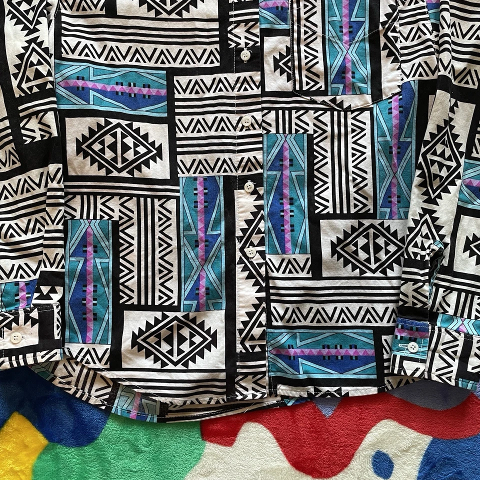 Vintage 80s Wrangler Button Up Shirt Men’s Small Aztec Geometric Art Hipster 90s - Image 4 of 4