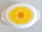 VINTAGE PYREX DIVIDED DAISY SUNFLOWER 1 1/2 QUART CASSEROLE DISH WITH LID