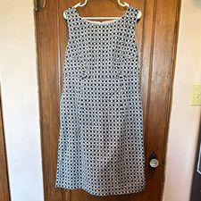 Talbots Black/White Geometric Sheath Scoop Neck Sleeveless Knee Dress 16 Zip