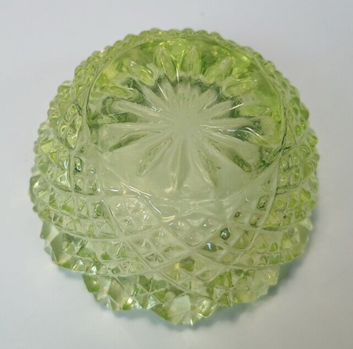 Vintage Imperial Glass 'Diamond Point' Yellow Uranium Glass Open Salt - Picture 4 of 4