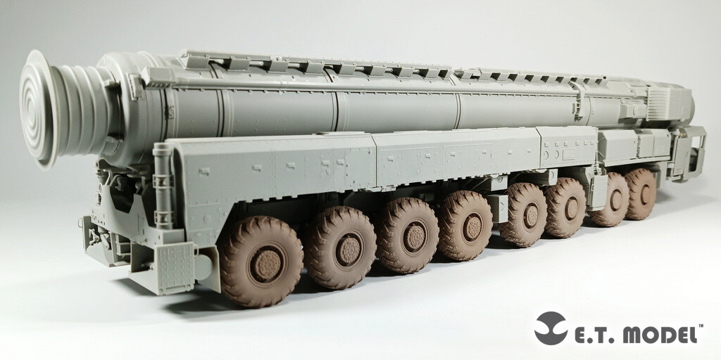 静物m 1/35 ETmodel P35-114 15U175 TEL of RS-12M1 Topol-M ICBM