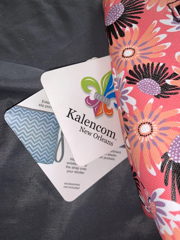 Bolso clutch de pañales florales Foto 3 de 4