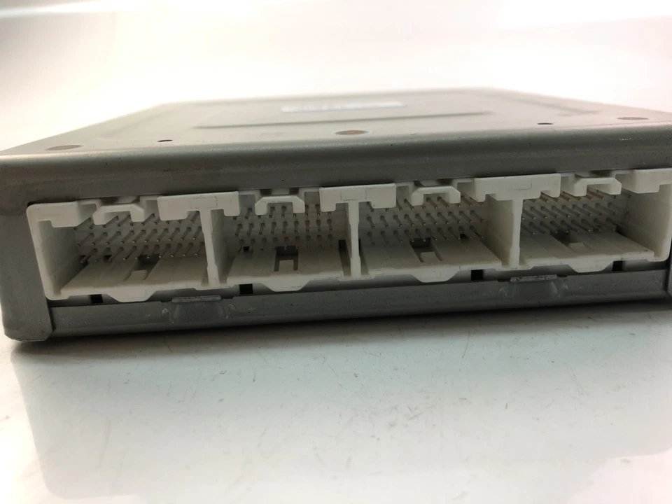 MAZDA 6 Hatchback GG Engine Control Unit ECU L32718881E 2005 13985007 - Immagine 3 di 4