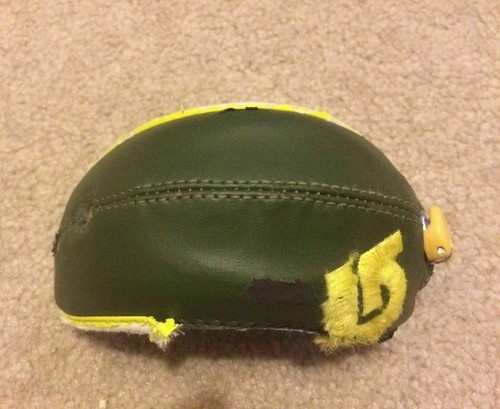 One Burton Custom Snowboard binding 