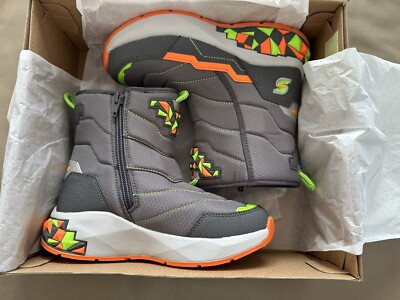 NWT Skechers Boys Zuko Gray Boots Size 1 Lightweight Water Repellent