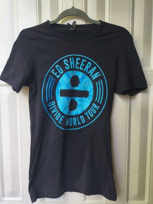 Ed Sheeran Divided World Tour T-Shirt Size S 16.5x27. 5