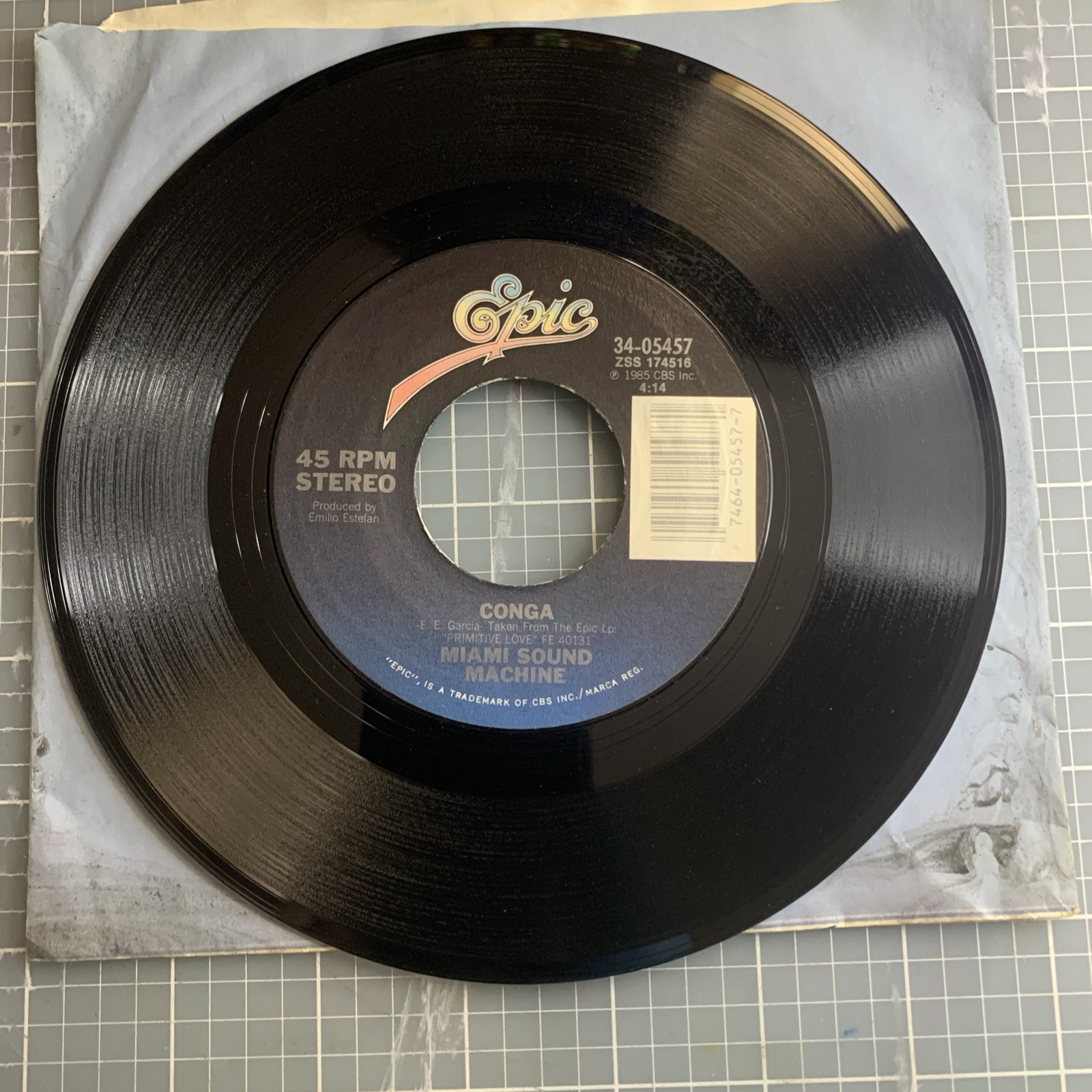Miami Sound Machine ‎– Conga / Mucho Money - 45rpm Vinyl Record - Epic