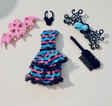Monster High Draculaura Dress Necklace Brush Accessories