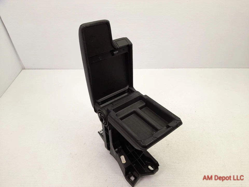 2000 宝马 323i 330xi 323xi 330i E46 前中控台扶手黑色 8213632 — 第 4/4 张图片