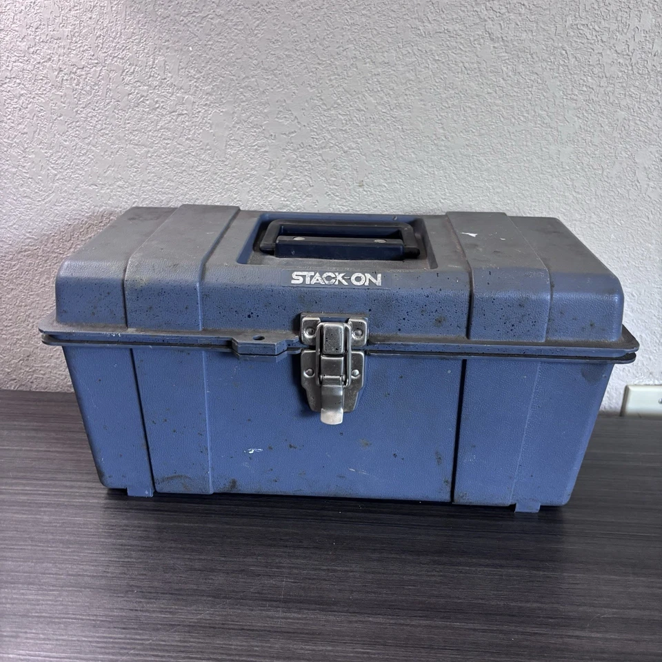 Caja de herramientas de bloqueo apilable vintage 15”x8”x8” HECHA EN EE. UU. Foto 3 de 4